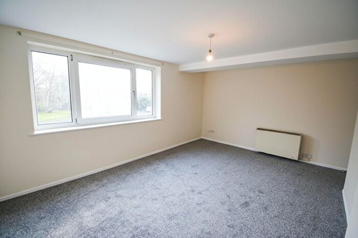 1 Bedroom Apartment To Rent In Kersal Way, The Peninsula Building, M7