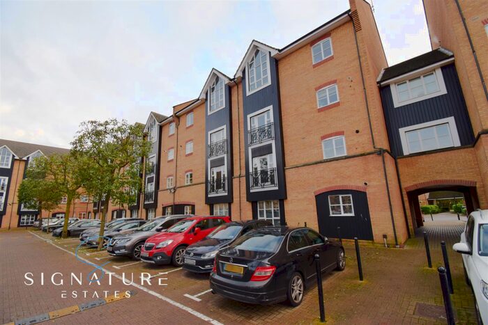 2 Bedroom Apartment To Rent In Stephenson Wharf, Hemel Hempstead, HP3
