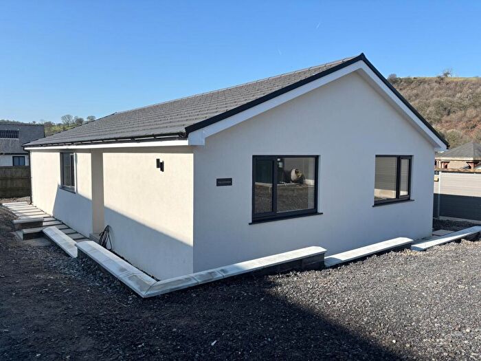3 Bedroom Detached House For Sale In Llanfynydd, Carmarthen, Carmarthenshire., SA32