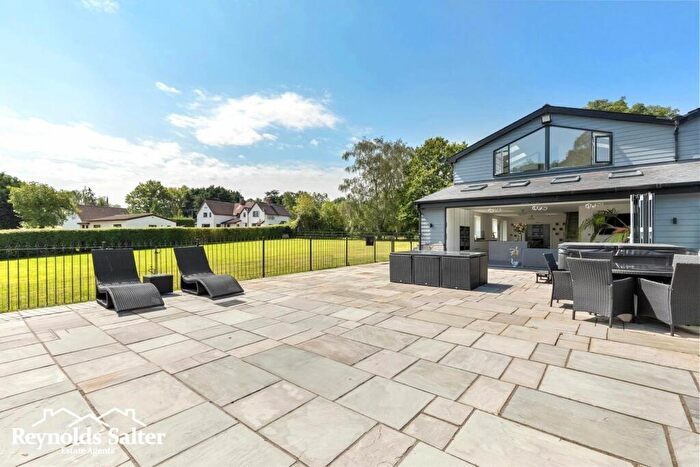 4 Bedroom Country House For Sale In Middle Street, Nazeing, Essex., EN9