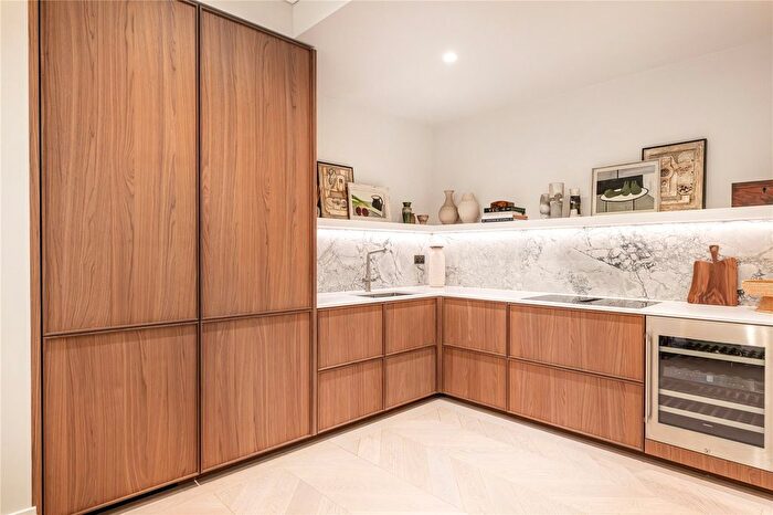 1 Bedroom Flat For Sale In One Carrington Street, Mayfair, London, W1J
