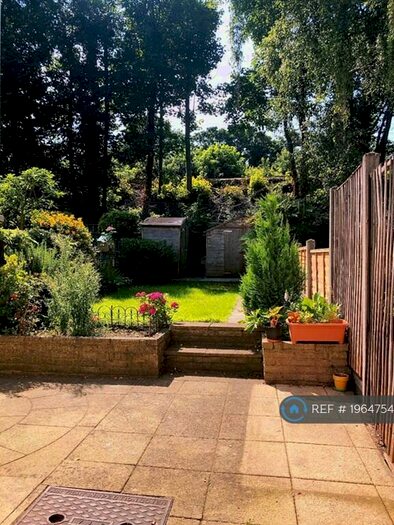 2 Bedroom Terraced House To Rent In Morland Road, Sutton, SM1