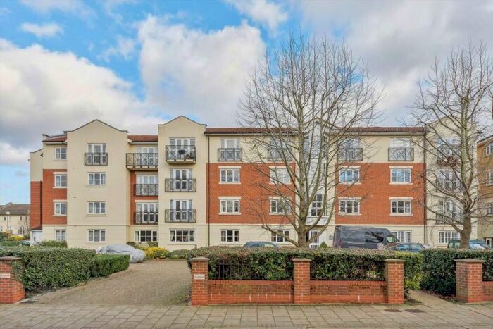 2 Bedroom Flat To Rent In Pumping Station Road, London, W4