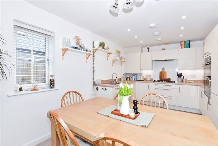 4 Bedroom Semi-detached House For Sale In Lasius Drive, Coxheath, Maidstone, Kent, ME17