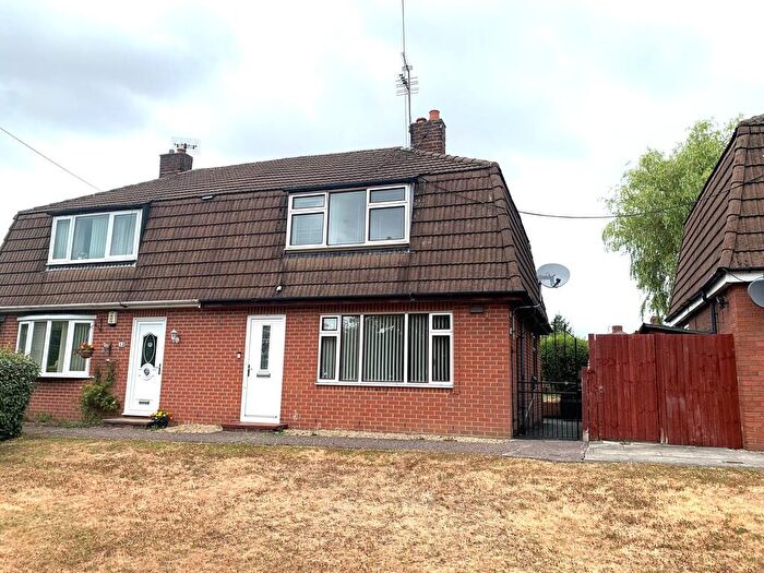 3 Bedroom Semi-Detached House For Sale In Hawthorn Road, Chesterton, Newcastle, ST5