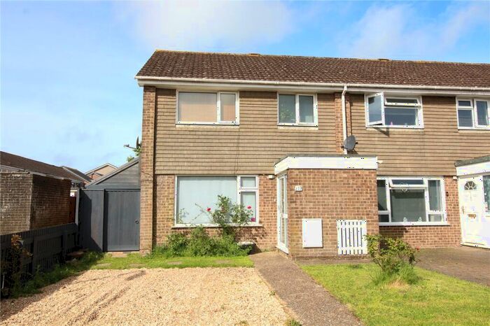 3 Bedroom End Of Terrace House For Sale In Marryat Road, New Milton, Hampshire, BH25