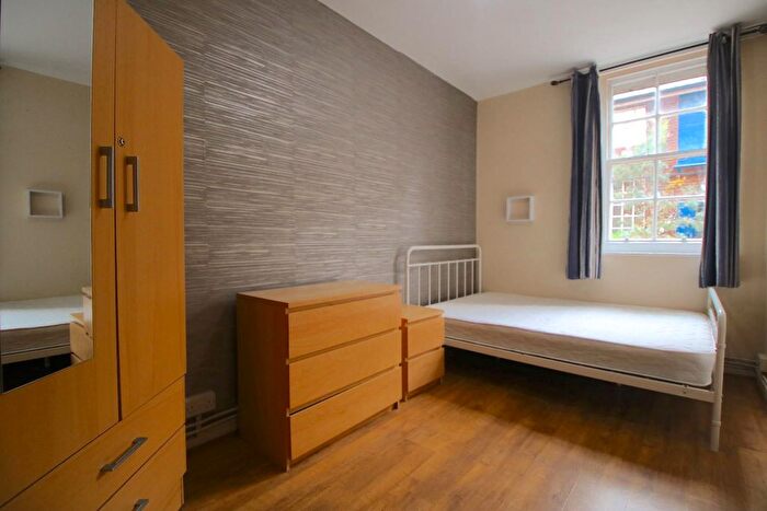 2 Bedroom Flat To Rent In Swanfield Street, London, E2