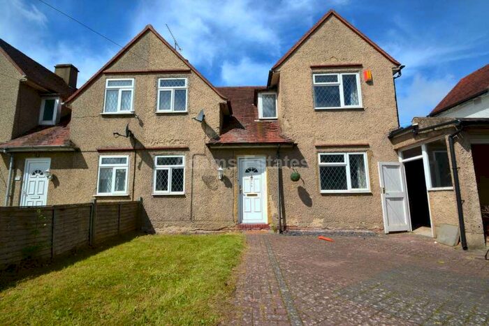 3 Bedroom End Of Terrace House To Rent In Shinfield Road, Reading, RG2