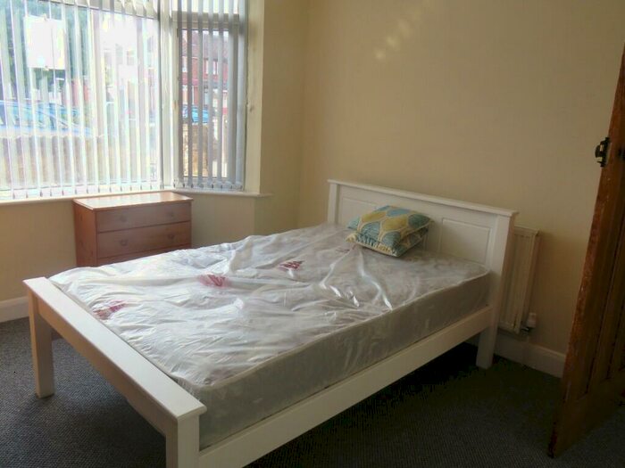 4 Bedroom Semi-Detached House To Rent In Lower Regent Street, Nottingham, Nottinghamshire, NG9