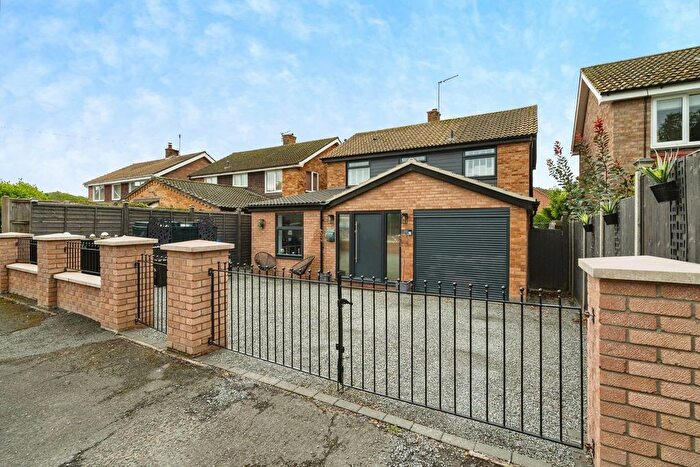 3 Bedroom Detached House For Sale In St Peters Path, Holton, Halesworth, IP19