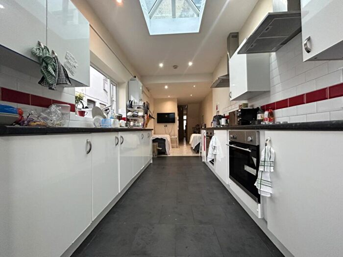 5 Bedroom Terraced House To Rent In Heathfield Road, Heath, CF14