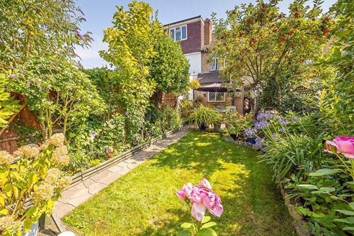 3 Bedroom Terraced House For Sale In Westfield Road, Cheam, SM1