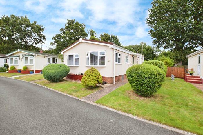 2 Bedroom Detached House For Sale In Woodlands Way, Exeter, EX5