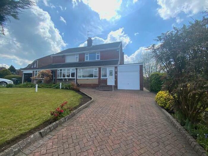 3 Bedroom Semi-Detached House To Rent In Shaw Moor Avenue, Stalybridge, SK15