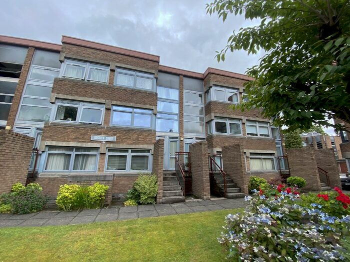 2 Bedroom Apartment To Rent In Lethington Avenue, Shawlands, G41
