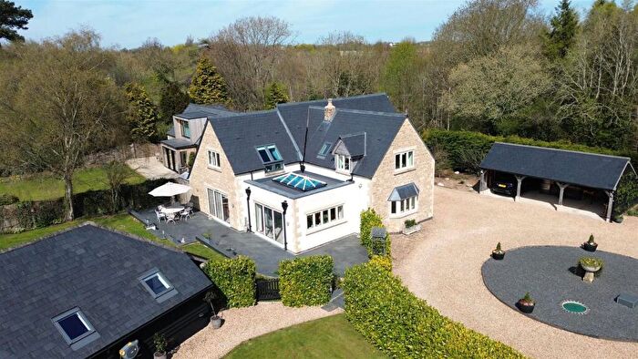 4 Bedroom Detached House For Sale In Charlbury Road, Chipping Norton, OX7