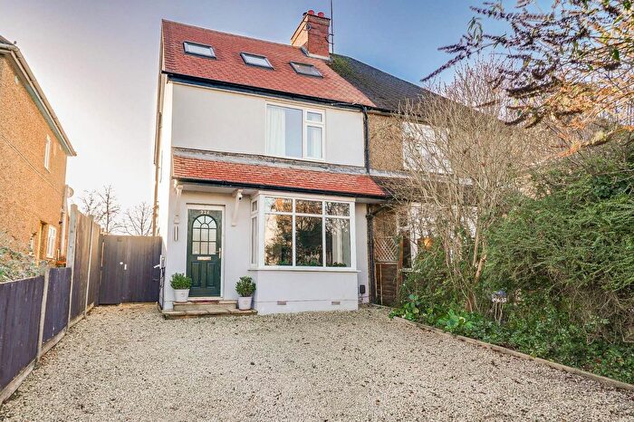 4 Bedroom Semi-Detached House For Sale In Stanbridge Road, Leighton Buzzard, LU7