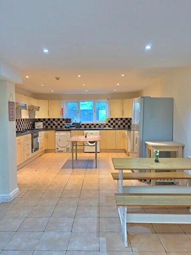 13 Bedroom Detached House To Rent In Glynrhondda Street, Cardiff(City), CF24