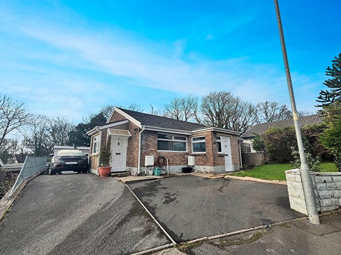 3 Bedroom Detached Bungalow For Sale In Pennant Road, Llanelli, SA14