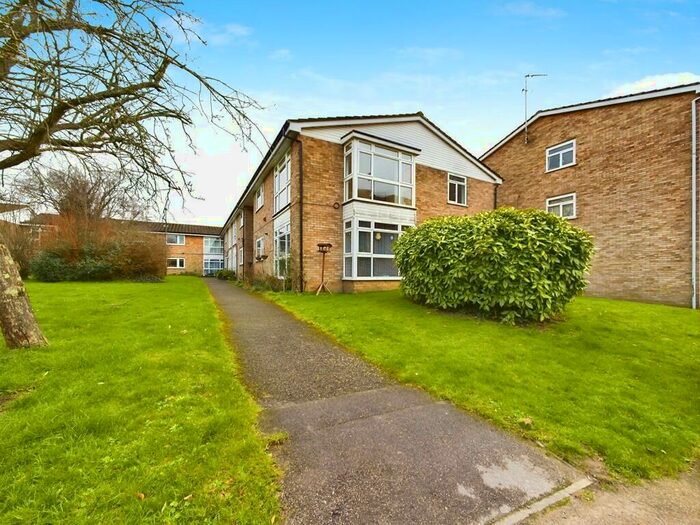 2 Bedroom Apartment To Rent In New Street, Horsham, RH13