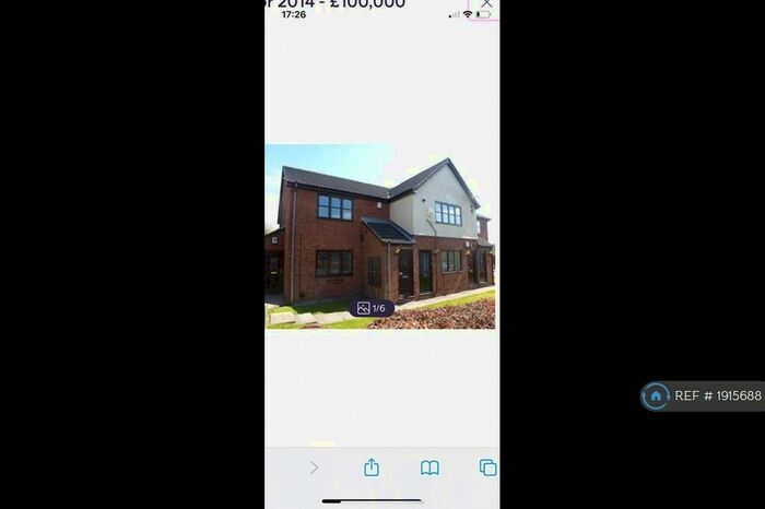 2 Bedroom Flat To Rent In Field End Road, Leeds, LS15