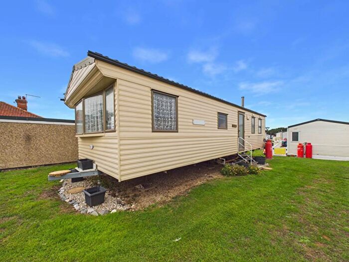 2 Bedroom Property For Sale In Carr Road, Felixstowe, Suffolk, IP11