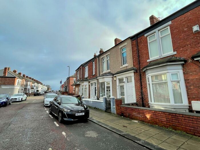 2 Bedroom Flat To Rent In Northcote Street, South Shields, Tyne And Wear, NE33