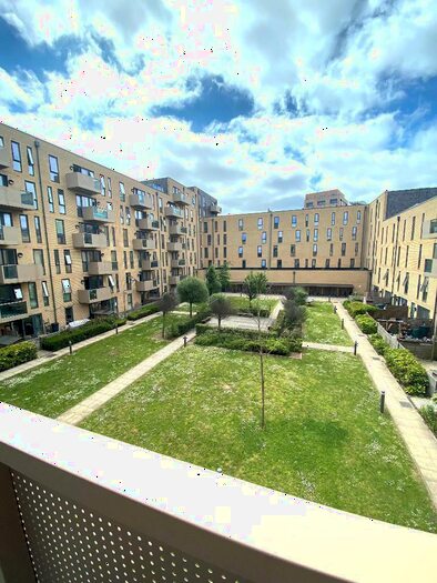 4 Bedroom Apartment To Rent In Flores Court, Dongola Road, Stepney, London, E1