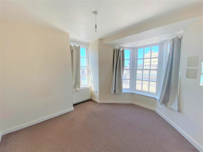 2 Bedroom Flat To Rent In - Western Road, Brighton, BN1
