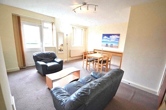 2 Bedroom Apartment To Rent In Kielder Square, Greater Manchester, Salford, Manchester, M5