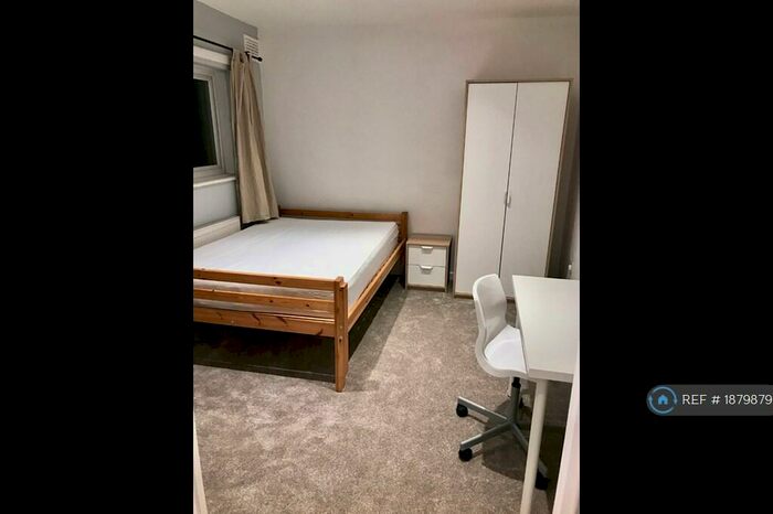 6 Bedroom Terraced House To Rent In Fletchamstead Highway, Coventry, CV4