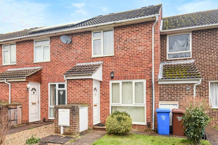 2 Bedroom Terraced House To Rent In Barn Close, Kidlington OX5