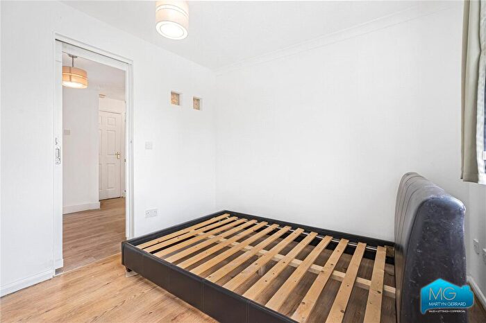 2 Bedroom Apartment To Rent In Raven Close, London, NW9