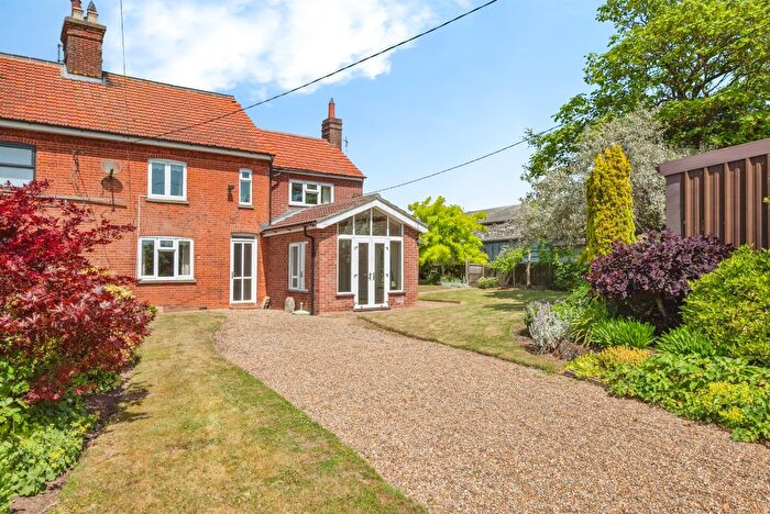 2 Bedroom Semi-Detached House For Sale In Banningham Road, Aylsham, Norwich, NR11