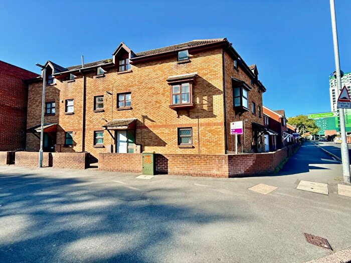 5 Bedroom House To Rent In Blackfriars Road, Southsea, PO5