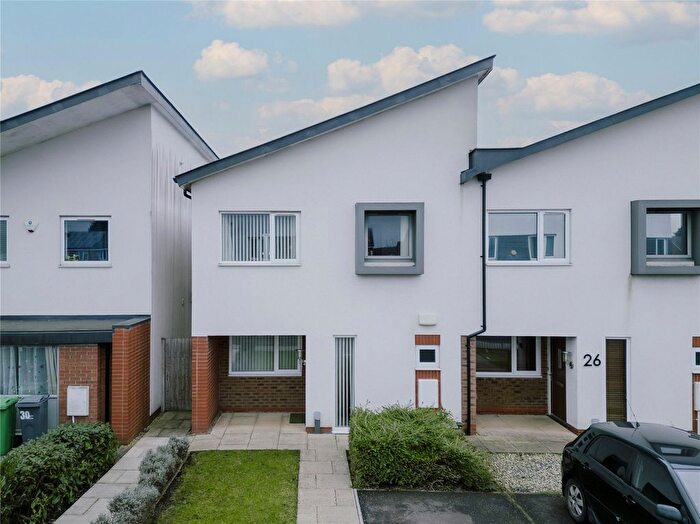 3 Bedroom Semi Detached House For Sale In Athletes Way, Manchester, M11