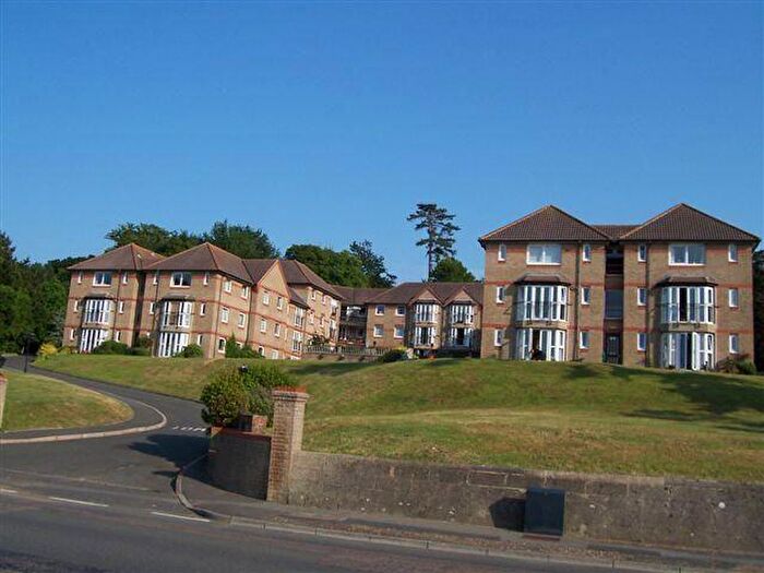 2 Bedroom Apartment For Sale In Egypt Esplanade, Cowes, PO31