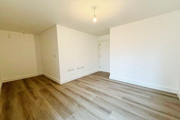 1 Bedroom Flat To Rent In Farnborough Road, Farnborough, GU14