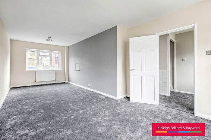 3 Bedroom Property To Rent In Calvin Close, Orpington, BR5