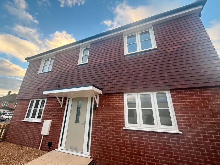 3 Bedroom Semi-Detached House To Rent In Ernest Road, Havant, Hampshire, PO9