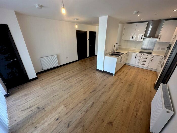 2 Bedroom Flat To Rent In Hepworth House, Harlow, Essex, CM20