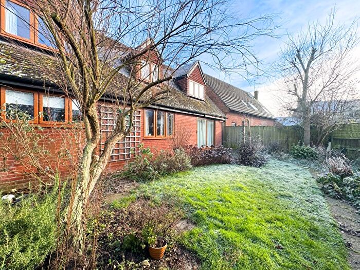 4 Bedroom Detached House For Sale In Moorlands Road, Wing, Leighton Buzzard, LU7