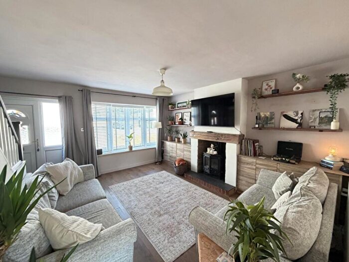 3 Bedroom Semi Detached House For Sale In Highfield Street Stoney Stanton, LE9
