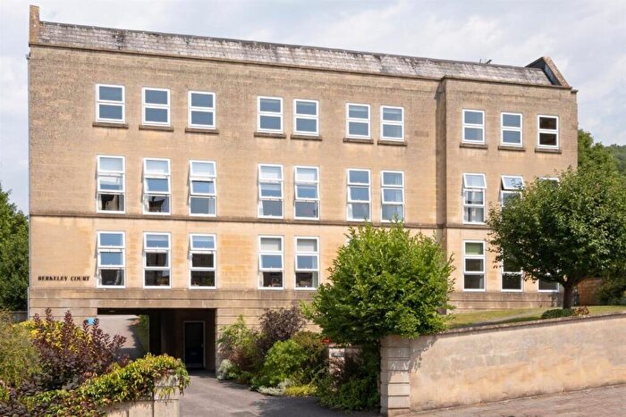 2 Bedroom Apartment To Rent In Bathwick Hill, Bath, BA2