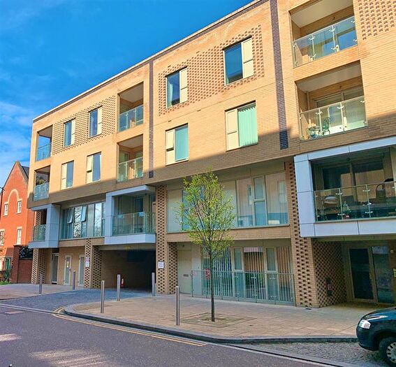 2 Bedroom Flat To Rent In Great Northern Road, Cambridge, Cambridgeshire, CB1