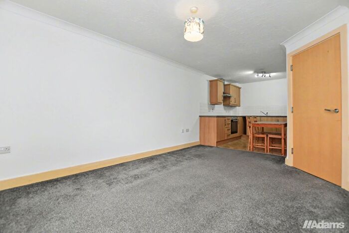 1 Bedroom Flat For Sale In Beaumont Court, Elphins Drive, Warrington, WA4