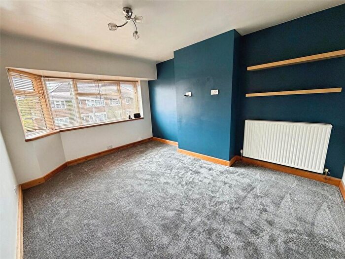 3 Bedroom Maisonette To Rent In Mitchell Road, Bedworth, Warwickshire, CV12