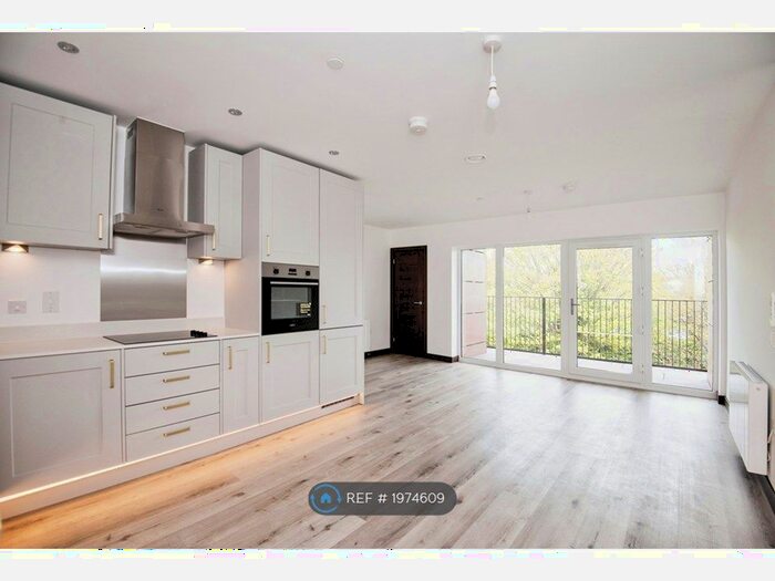 2 Bedroom Flat To Rent In Eleanore House, Maidstone, ME14