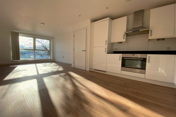 2 Bedroom Flat To Rent In Zenith Close, London, NW9