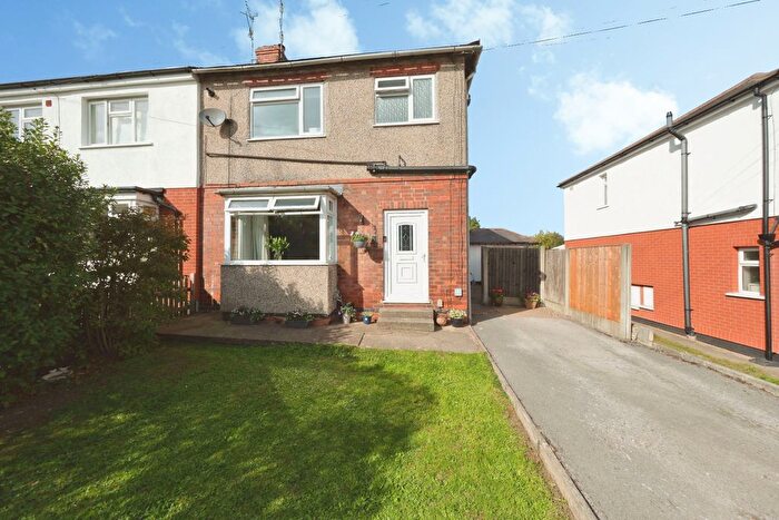 3 Bedroom Semi-Detached House For Sale In Oak Avenue, Nottingham, NG16